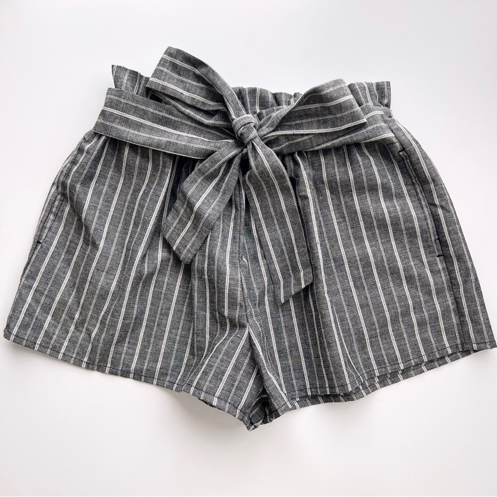 Love Tree Front Paper Bag Tie Grey & White Striped Shorts | Medium